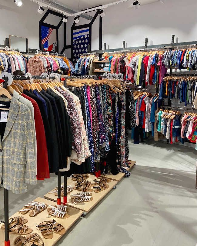How to Start a Clothing Line Without Experience (Beginner’s Guide)