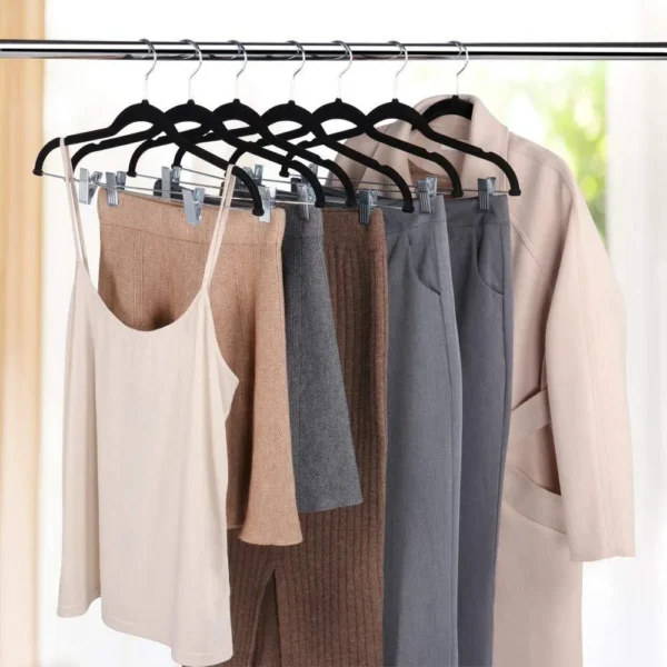 Lavinia Wholesale Custom Plastic Hanger Non-Slip Space Saving Velvet Hangers for Pants - Image 3