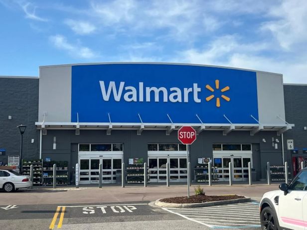 Walmart Liquidation Pallets: How to Buy and Flip for Profit