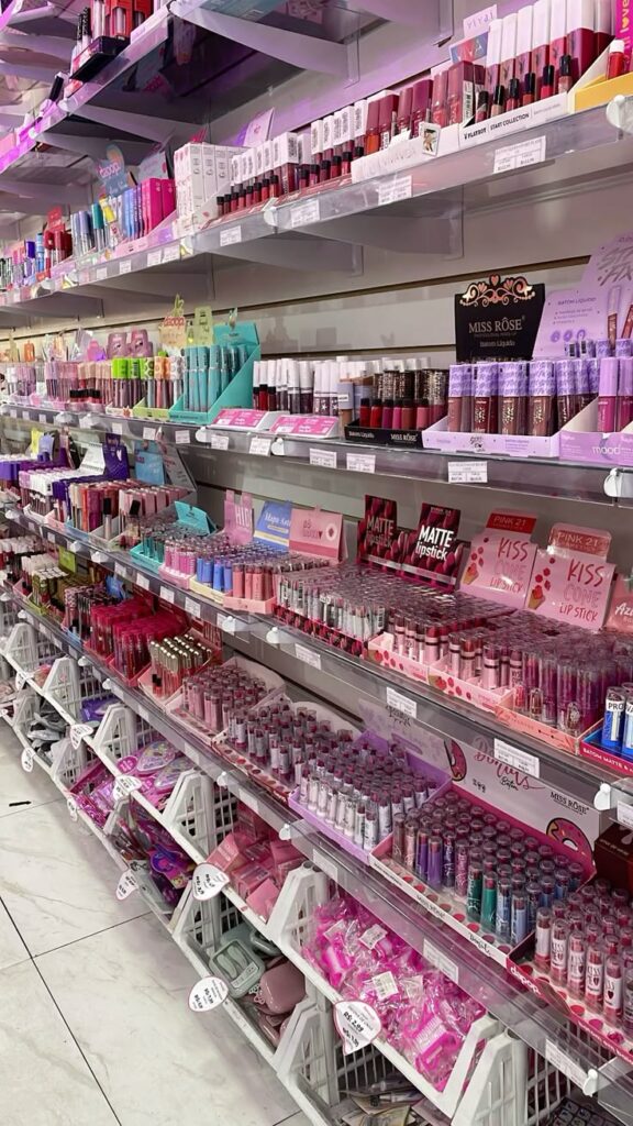 How a Cosmetics Store Sold 150 Private Label Lip Glosses in One Weekend (Case Study)
